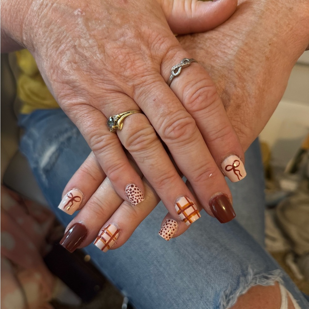 Custom nail sets!!!
